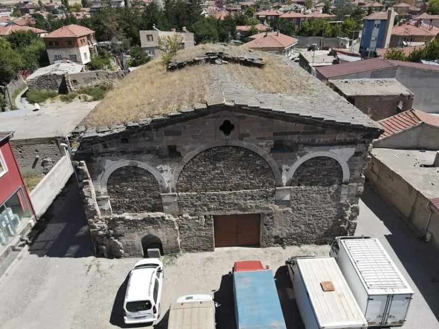 Çöküşün eşiğinde Ermeni Surp Boğos Bedros Kilisesi, Türkiye Hükümeti tarafından gözardı ediliyor