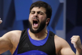 Ermeni halterci Garik Karapetyan Avrupa Şampiyonu oldu