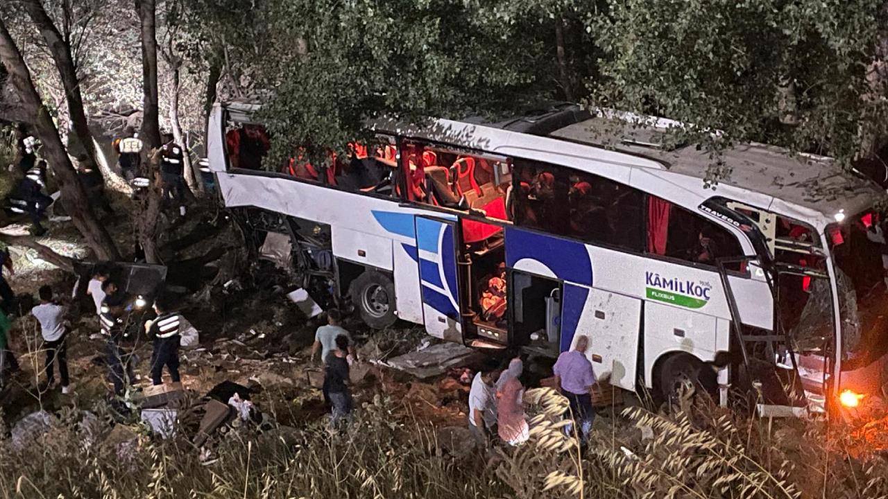 Թուրքիայում տուրիստական ավտոբուսը գլորվել է ձորը