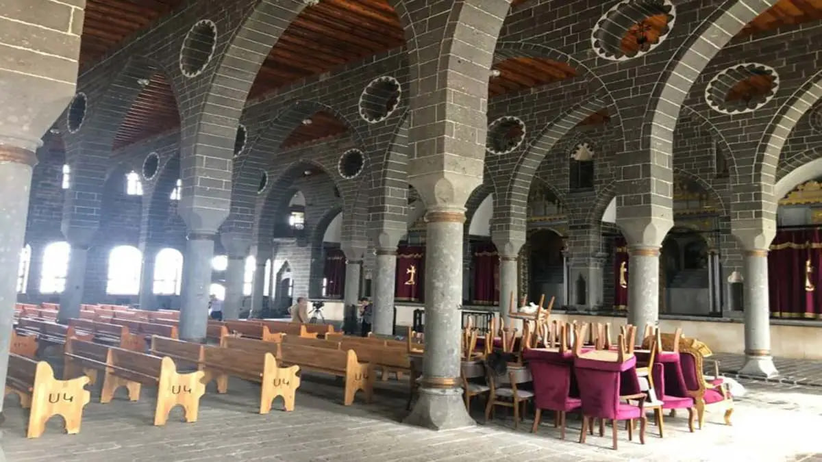 Türkiye'de birçok Ermeni kilise ibadete kapalıdır