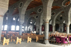 Türkiye'de birçok Ermeni kilise ibadete kapalıdır