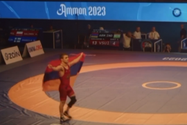 Ermeni sporcu Suren Aghajanyan, Dünya Gençler Güreş Şampiyonu oldu (Video)