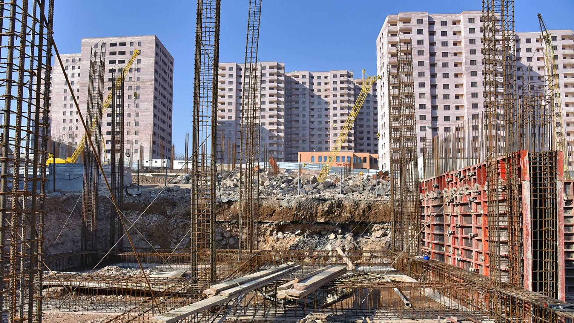 AEB ülkelerinde inşaat işlerinin hacmi arttı: En fazla aktivite Ermenistan'da görülüyor
