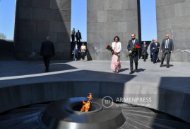 Belçika Dışişleri Bakanı, Ermeni Soykırımı kurbanlarının anısına saygı duruşunda bulundu