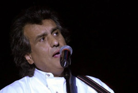 "L'Italiano" şarkıyla dünyaya üne kavuşan İtalyan müzisyen Cutugno hayatını kaybetti