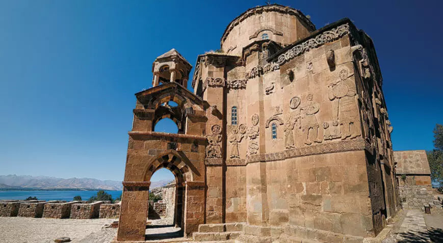 Ermeni Kutsal Haç Kilisesi dünya mirası olmaya aday (foto)