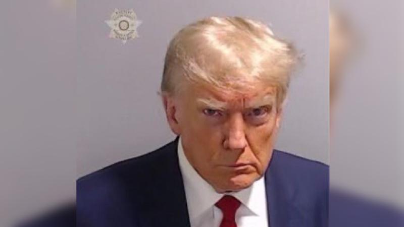 ABD tarihinde bir ilk: Trump cezaevine teslim oldu, sabıka fotoğrafı çekildi