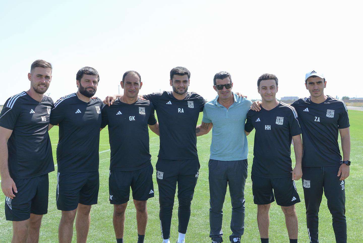 Portekizli futbolcu Luis Figo Ermenistan’da