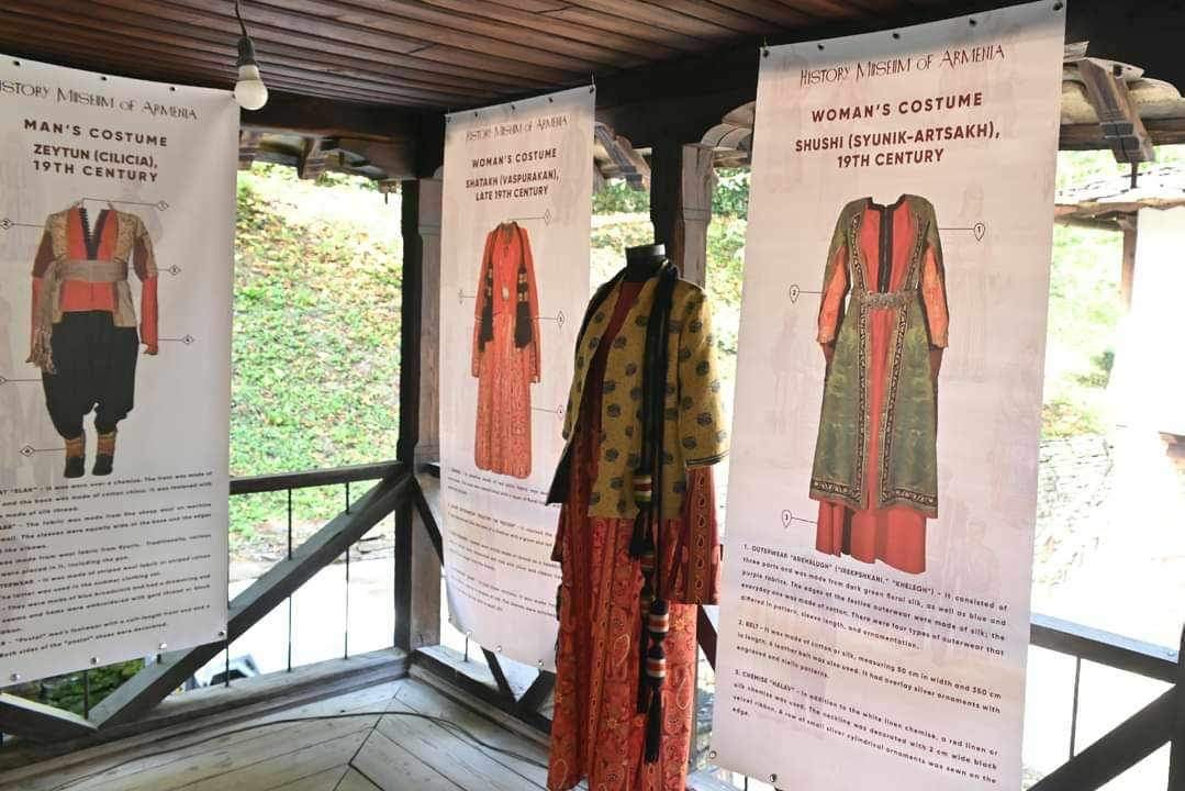 “Geleneksel Ermeni Kostümü”  Bulgaristan'ın Uluslararası Fuarı'nda
