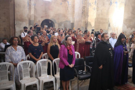 Van Akhtamar Adası'ndaki Surp Haç Ermeni Kilisesi’nde 11. ayin yapıldı (Foto, Video)