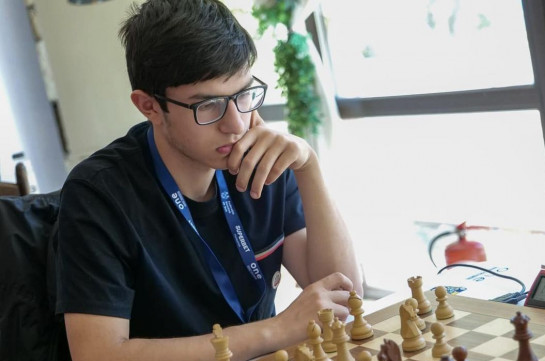 Ermeni genç satranççı Avrupa U18 şampiyonu oldu