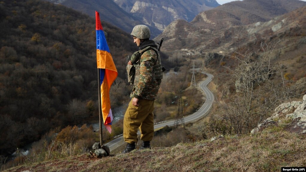 Azerbaycan, Dağlık Karabağ'a yeni bir savaş başlattı (video)