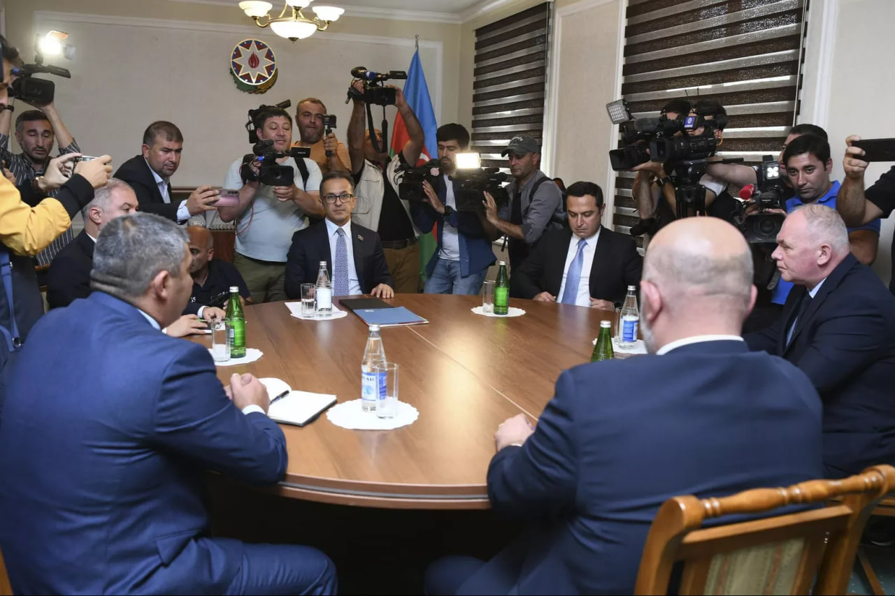Artsakh ile Azerbaycan'ın temsilcileri arasındaki müzakereler bitti (Video)