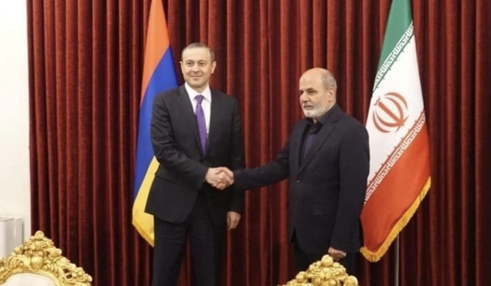 Tahran'da Ermenistan Güvenlik Konseyi Sekreteri İranlı mevkidaşı ile bir araya geldi