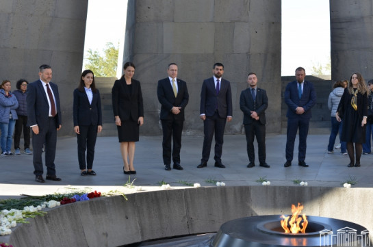 Litvanya Parlamentosu Başkan Yardımıcısı, Ermeni Soykırımı Anıtını ziyaret etti