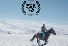 Ermeni film yapımcılarının "Beş Hayalperest ve Bir At" adlı filmi, uluslararası bir yarışmanın birincilik ödülünü kazandı