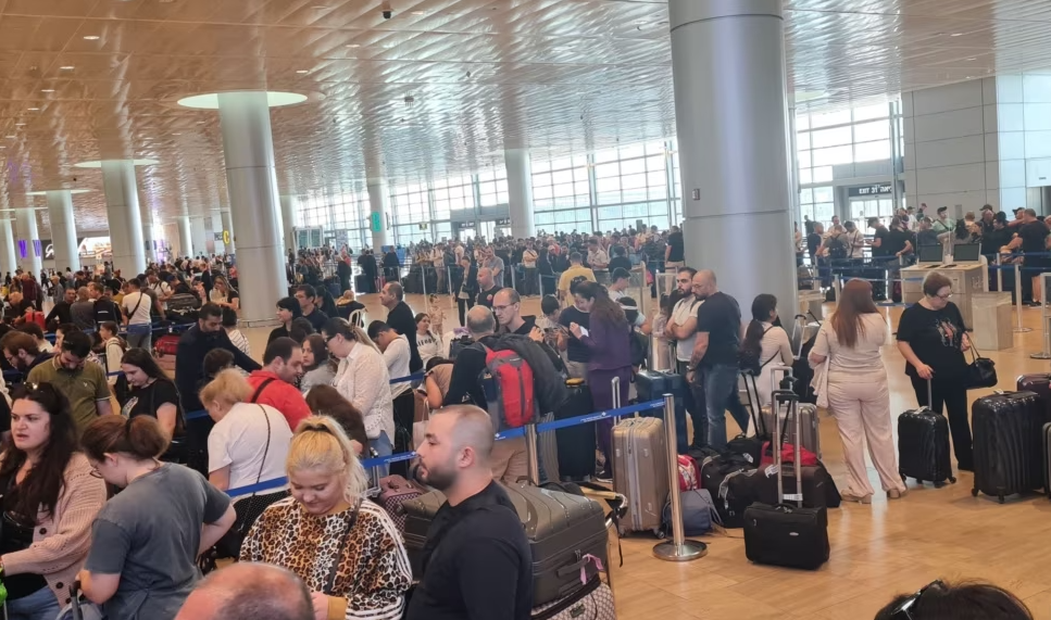 Tel Aviv'den Ermenistan'a 149 vatandaş taşıyan bir uçuş gerçekleştirildi