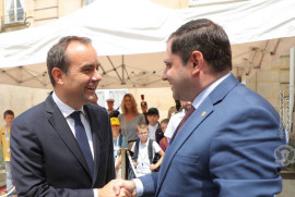 Fransa Silahlı Kuvvetler Bakanı Ermenistan'a silah satışıyla ilgili konuştu