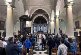 Belçika'daki Ermeni Kilisesi'nde ilk kez ayin gerçekleşti