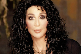 Cher, The Guardian'a Ermeni kökenlerinden bahsetti