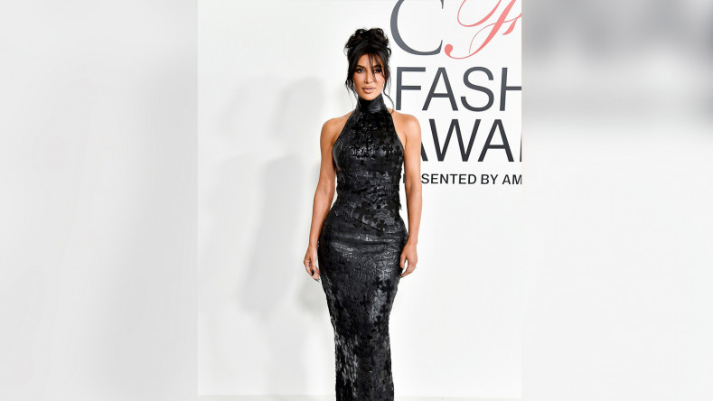 Kim Kardashian Amerika Moda Tasarımcıları Konseyi ödül törenine katıldı (Foto)