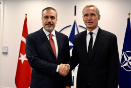 Թուրքիայի արտգործնախարարը հանդիպել է ՆԱՏՕ-ի գլխավոր քարտուղարի հետ
