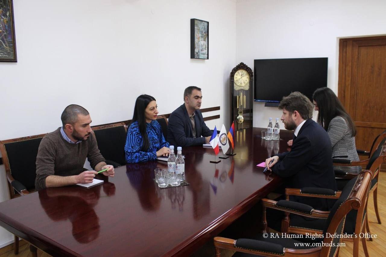 Fransa'nın Ermenistan Büyükelçisi: “Dağlık Karabağ sığınmacıları evlerine dönme hakkına sahip”