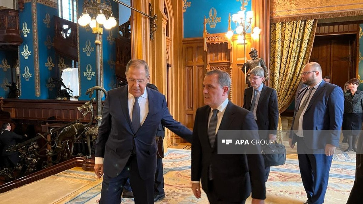 Rusya ve Azerbaycan Dışişleri Bakanları Ermenistan-Azerbaycan arasında ilişkilerini ele aldı