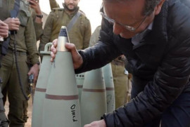 İsrail Cumhurbaşkanı Gazze'ye atılacak mermi üzerine not yazdı