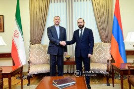 Ermenistan ve İran Dışişleri Bakanlar arasında baş başa görüşme yapıldı