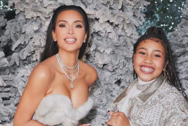 Kim Kardashian’dan Yılbaşı için aile fotoğrafları (Foto)