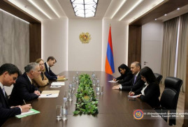 Grigoryan, Bono ile Ermenistan-Azerbaycan normalleşme sürecini görüştü