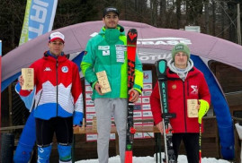 Ermeni alp disiplini kayakçısı Mosesov, İtalya'da düzenlenen uluslararası turnuvada bronz madalya kazandı