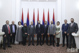 İran-Armenia Dostluk Grubu üyeleri, İran'ın Ermenistan Büyükelçisi ile bir araya geldi