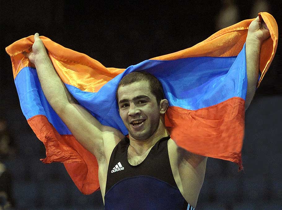 Ünlü Ermeni güreşçi kariyerini Arjantin’de devam edecek