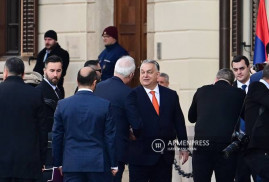 Ermenistan Cumhurbaşkanı, Budapeşte'de Macaristan Başbakanı ile buluştu