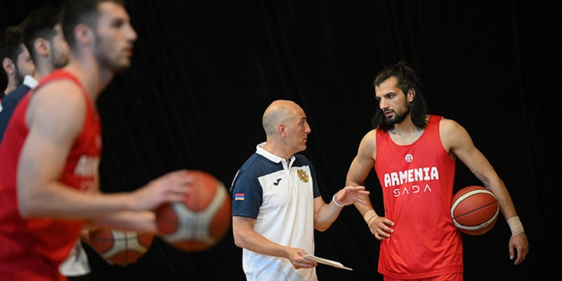 Ermenistan'ın basketbol takımı 2024 Avrupa Şampiyonası'nda Azerbaycan ile karşı karşıya gelecek