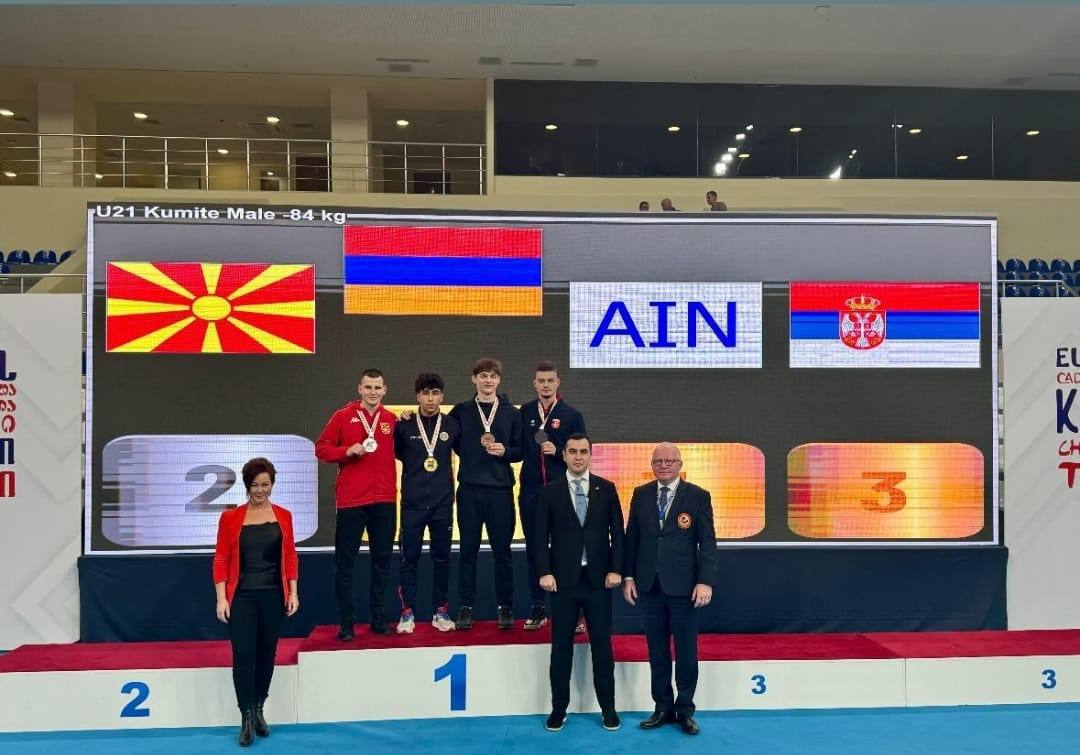 Ermeni sporcu, Tiflis'te düzenlenen karate (WKF) gençler şampiyonasında birinci oldu