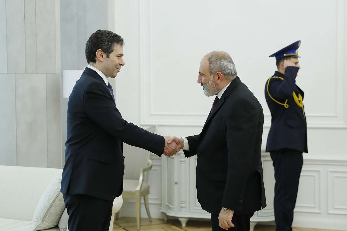 Paşinyan Yunanistan'ın Ermenistan'a atanan yeni Büyükelçisi'ni kabul etti