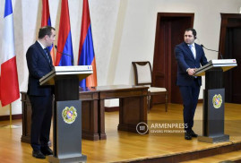 Papikyan: "Barış antlaşmasının sonra Ermenistan, savunma mühimmatı almaya devam edecektir"
