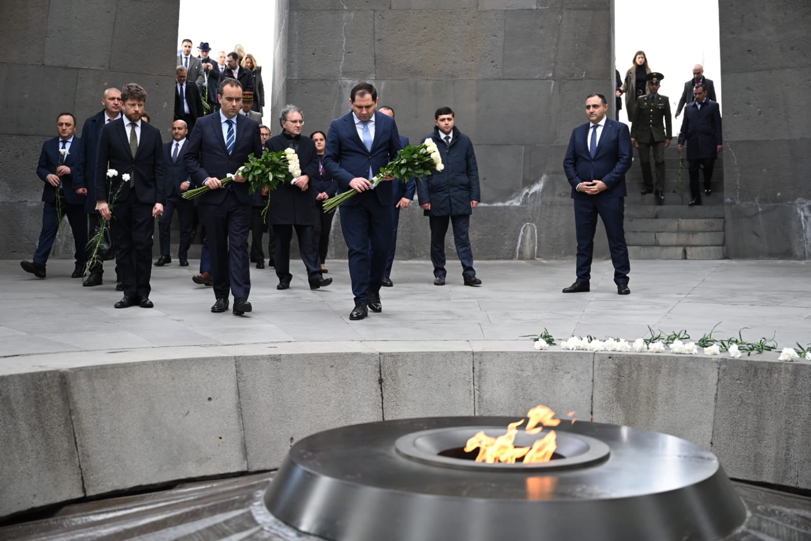 Fransa Savunma Bakanı: Ermenistan'da barışı korumak aynı zamanda anma görevini de yerine getirmek anlamına geliyor