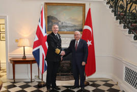 Հանդիպել են Թուրքիայի և Մեծ Բրիտանիայի պաշտպանության նախարարները