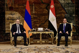 Ermenistan Başbakanı Mısır Cumhurbaşkanı ile bir araya geldi