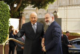 Ermenistan Başbakanı ile Arap Devletleri Ligi Genel Sekreteri arasında Kahire'de görüşme gerçekleşti