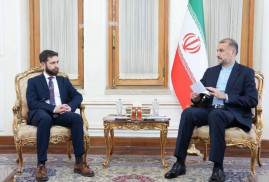 Abdollahian: Ermenistan ile İran arasında çok taraflı ilişkilerin geliştirilmesi bölgede barışa katkı sağlayacak