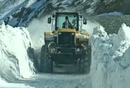 Կարս նահանգի գյուղերից մեկում 2մ շերտով ձյուն է տեղացել