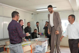 Թուրքիայի ՏԻՄ ընտրություններին մասնակցել են նաև աշխարհի ամենաբարձրահասակ կինն ու տղամարդը