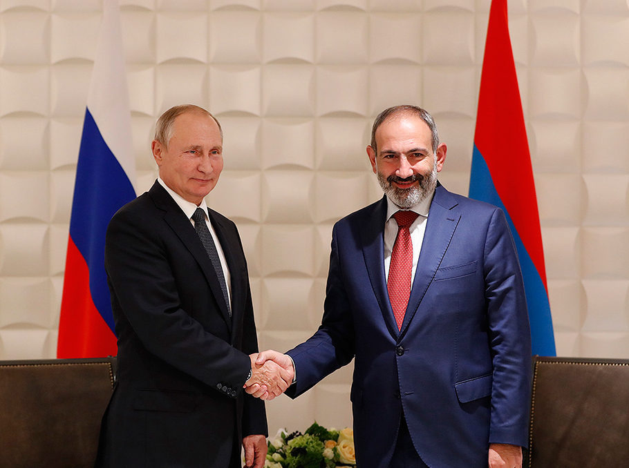 Kremlin Sözcüsü: Putin ve Paşinyan yakında tüm konuları bizzat görüşebilecekler