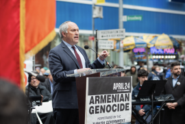New York’un Times Meydanı'nda Ermeni Soykırımı’nın 109. yıl dönümü için anma töreni gerçekleştirildi