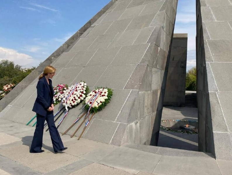 Samantha Power: “Ermeni Soykırımı sırasında ölenleri anıyoruz”